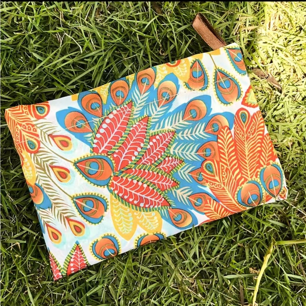 Versatile Bag - Picture 2 of 4